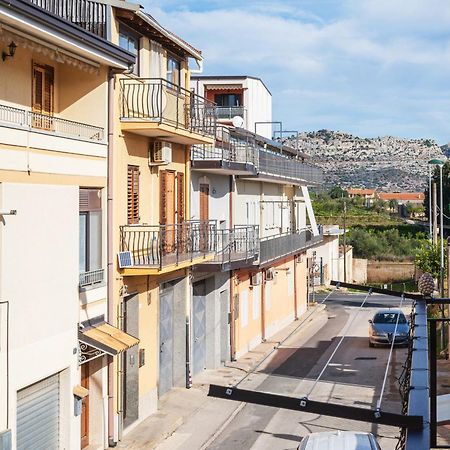 Le Tre Pigne Villa Floridia Exterior photo